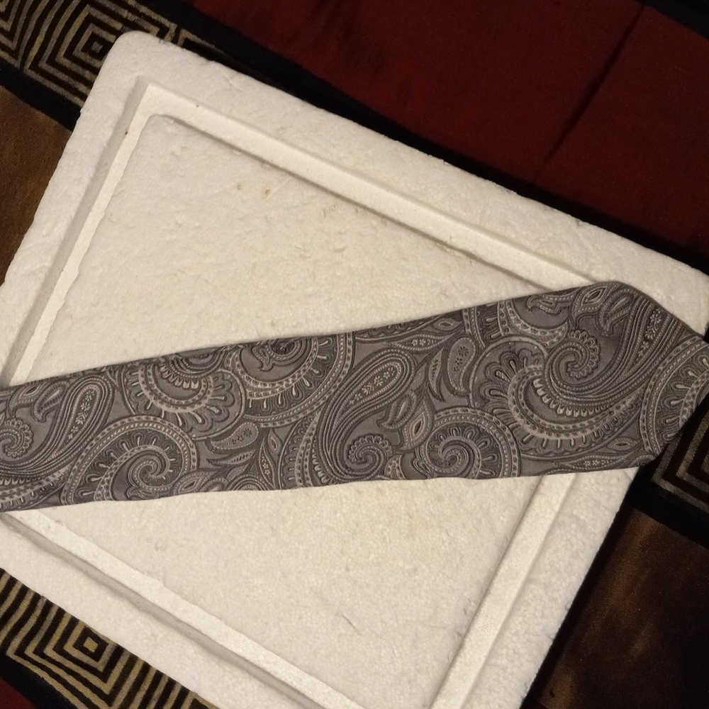 Donald trump mens neck tie signature collection paisley gray silk